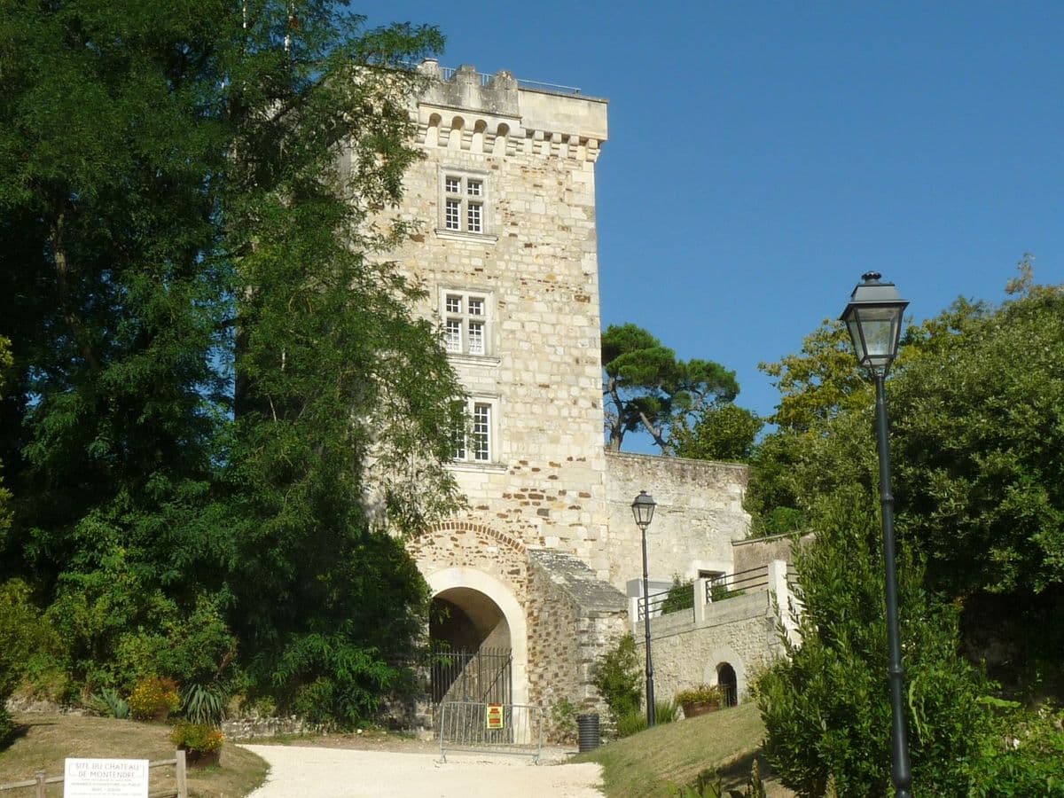 Musée d'Art et de Traditions populaires de Montendre