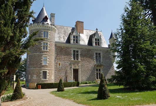 Musée Château de Villevêque