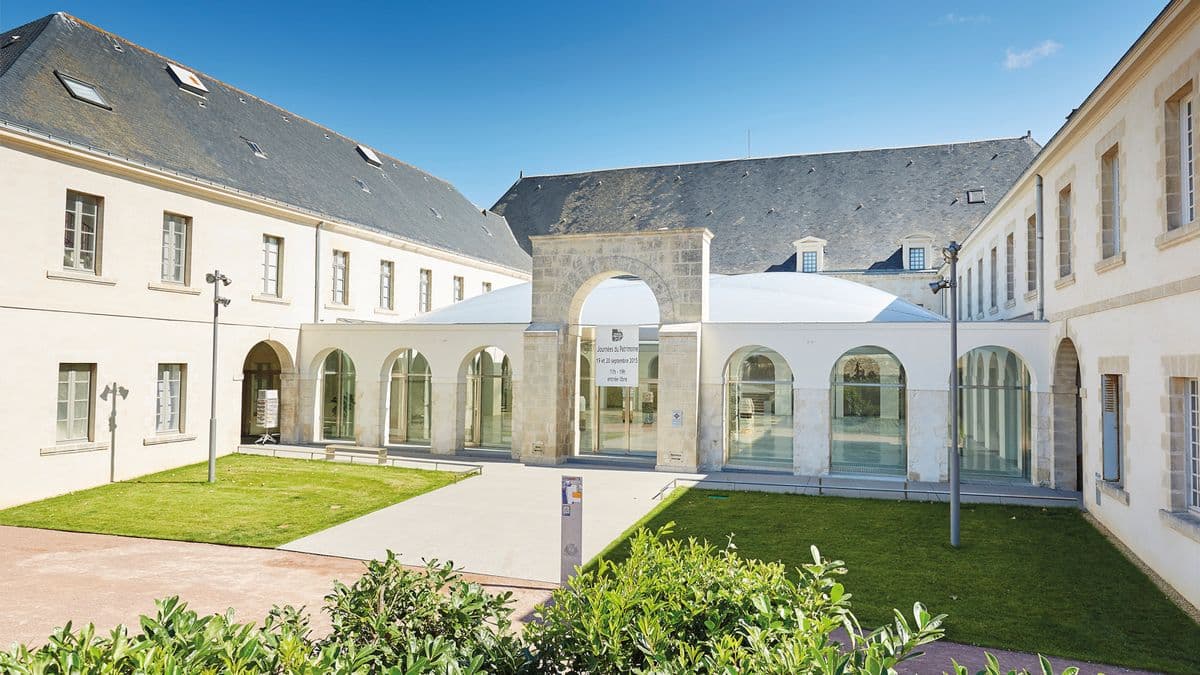 Musée de l'abbaye Sainte-Croix